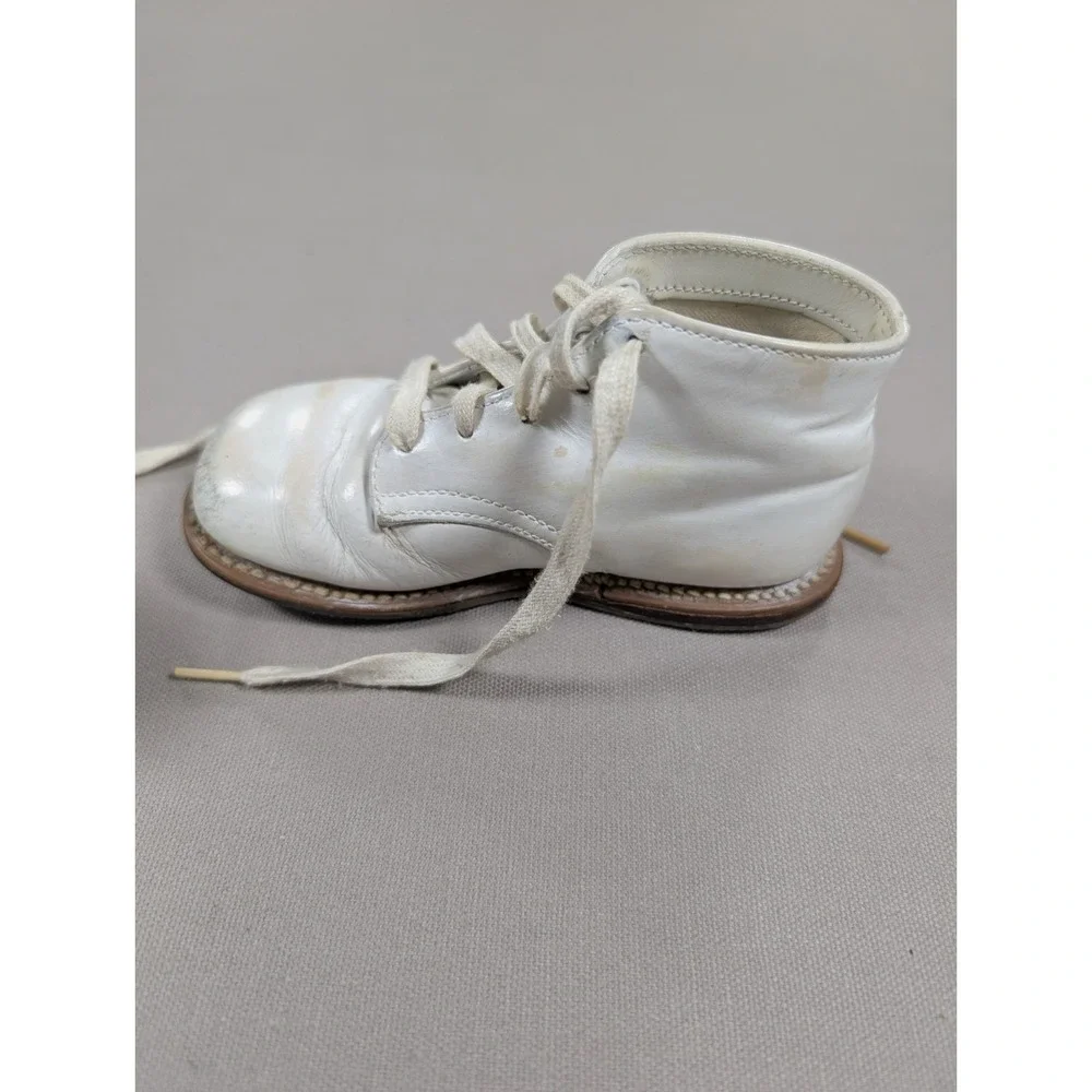 Vintage Edwards Shoes for Children White Leather Baby Shoes High Top Lace Up